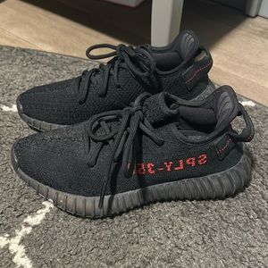 Yeezy 350 v2 bred